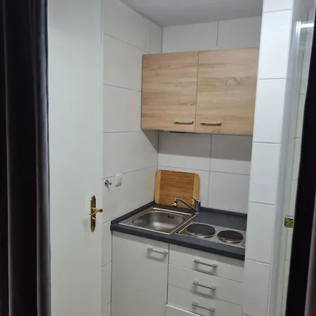 Zur Sonnenblume * Beyernaumburg