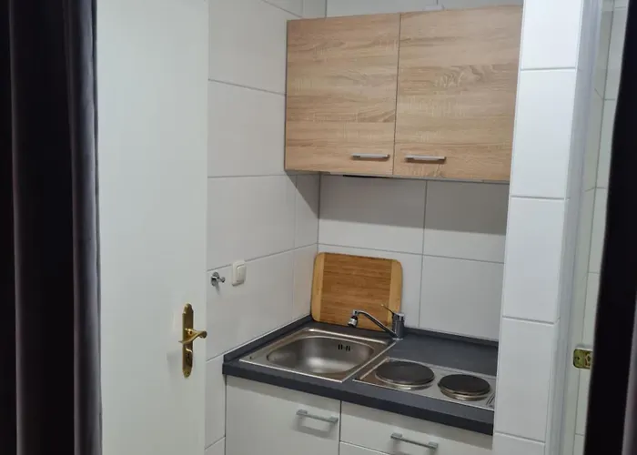 Zur Sonnenblume * Beyernaumburg